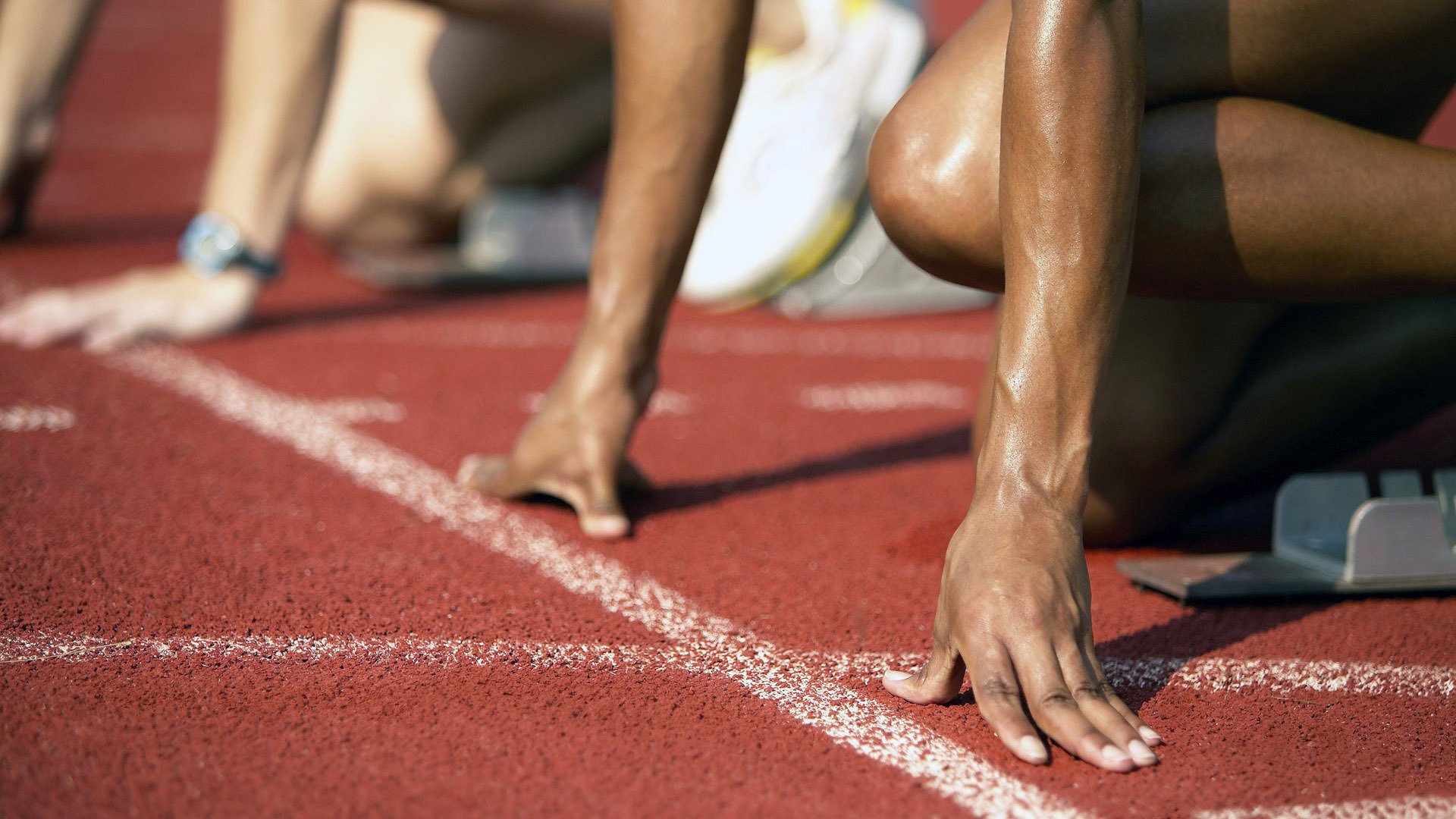 太阳设立“球员情绪识别机制”，实时辅助临场沟通，太阳角色球员